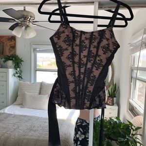 Gothic lace corset Ribbon Tied